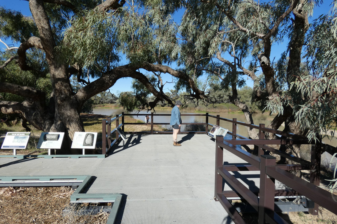 p008.jpg